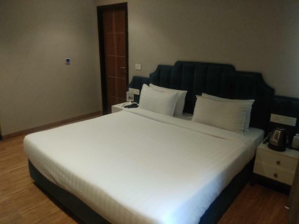 Raigarh Hotel Accord Premier מראה חיצוני תמונה